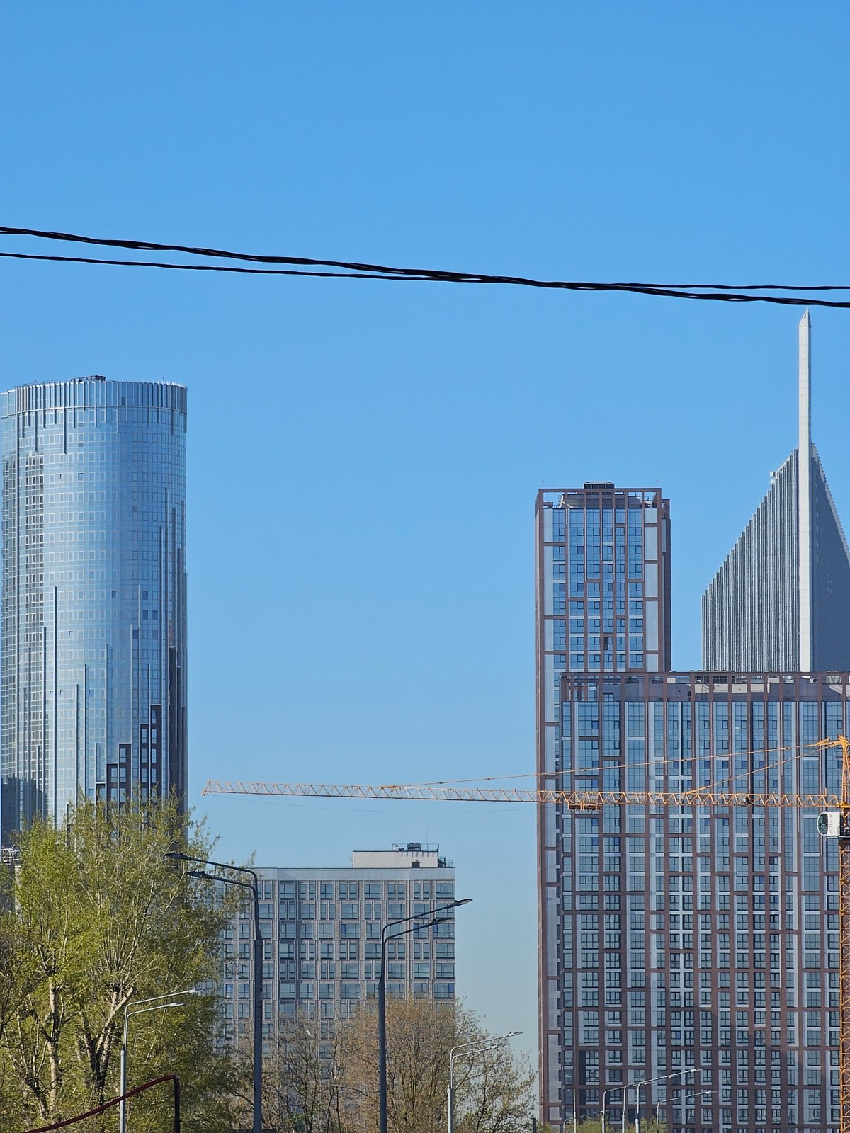 Early morning construction activity documented in Moscow