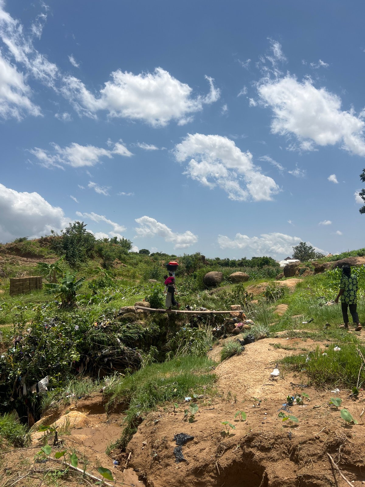 Exploring Jos: rocky hills, a DIY bridge, and city construction