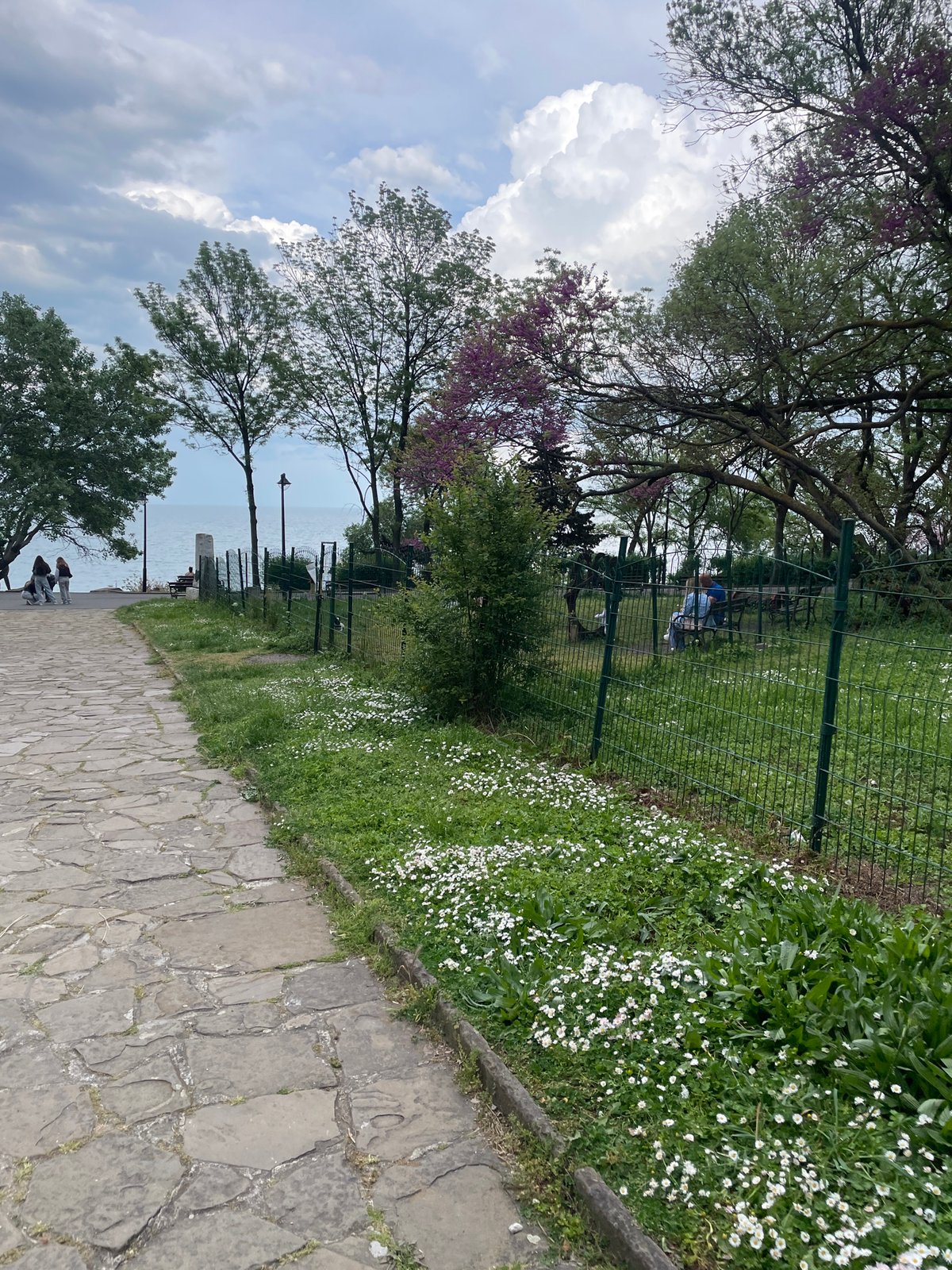 Afternoon stroll documented through Burgas park's sculpture alley