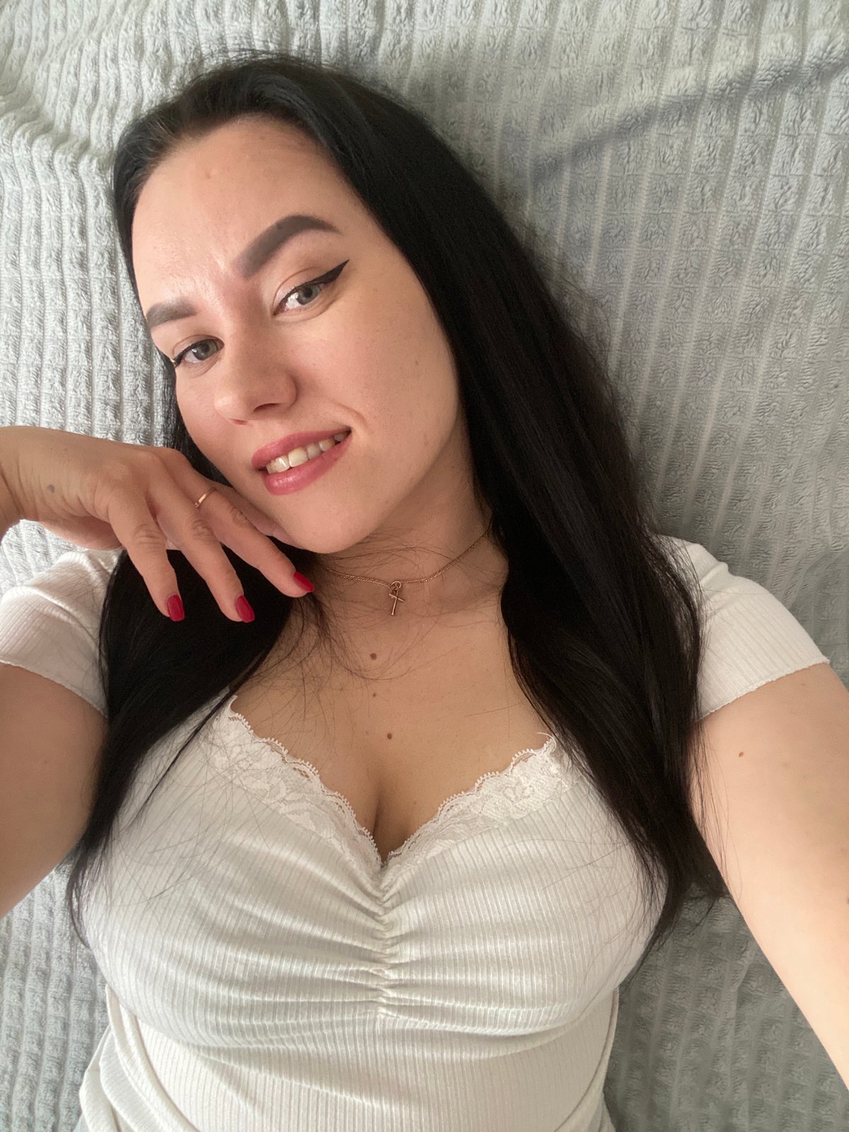 Personal photos and birthday celebration captured in Chaikovsky homes