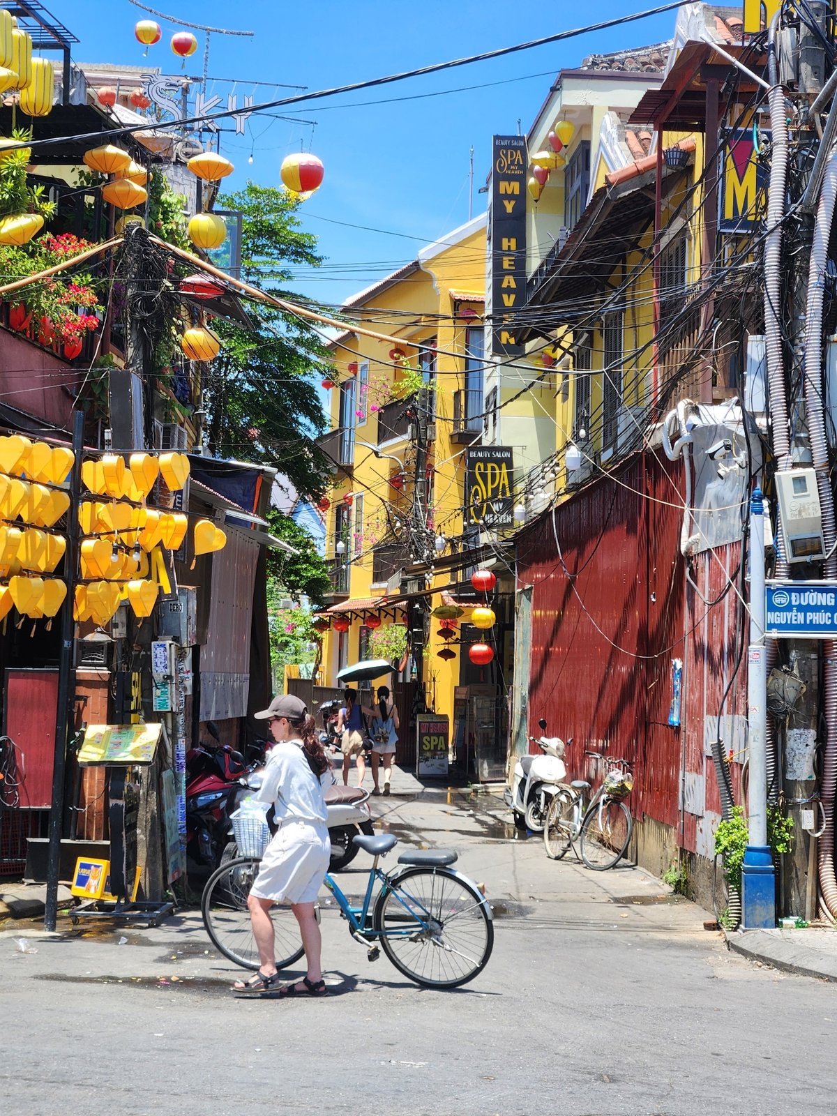 Morning stroll through Hội An's lantern streets and riverside