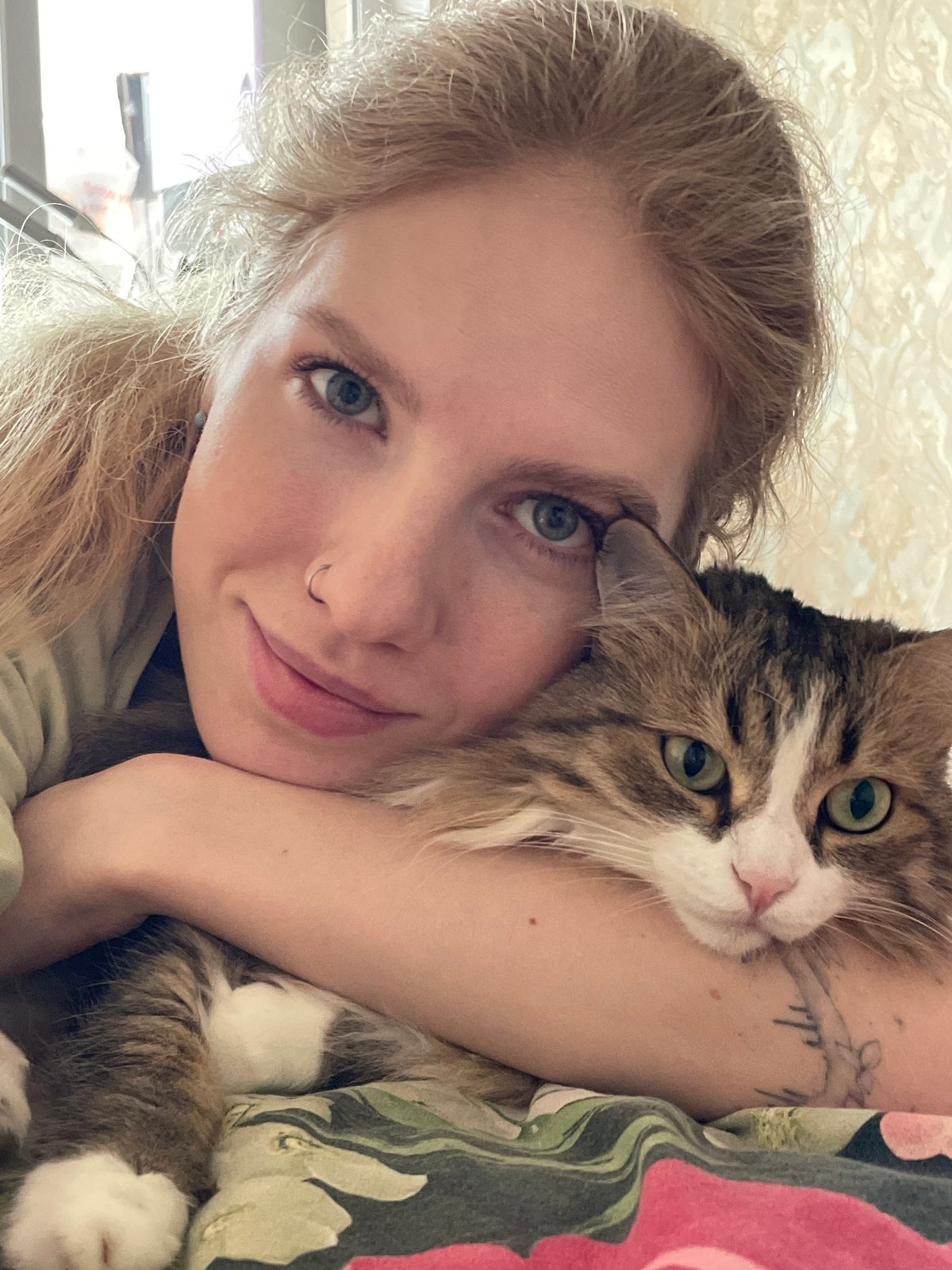 Domestic life moments documented across morning hours in Izhevsk