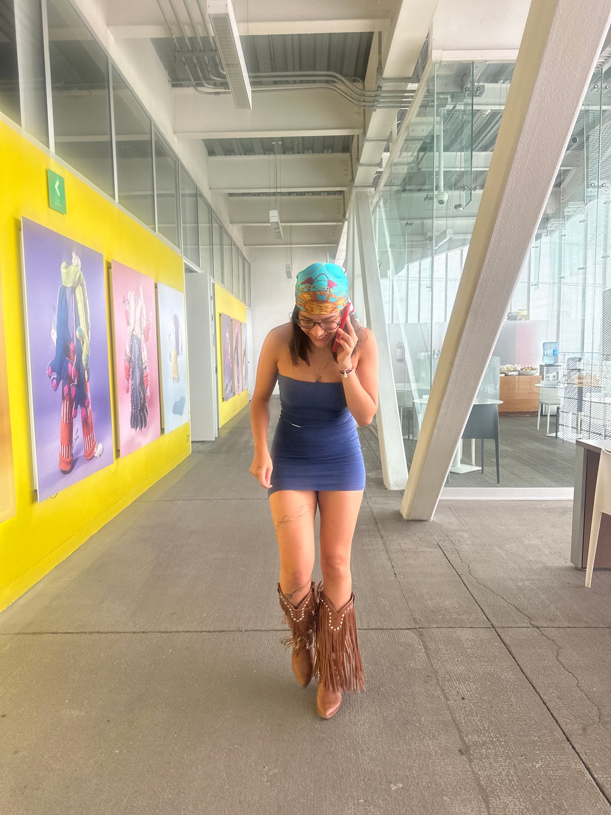 Woman in blue dress spotted at multiple Mexico City locations