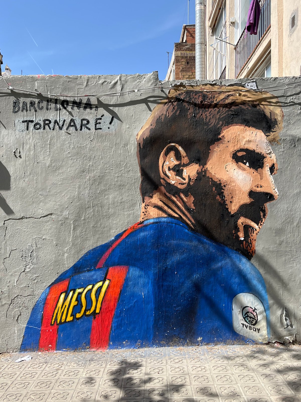 Messi street mural spotted in Barcelona
