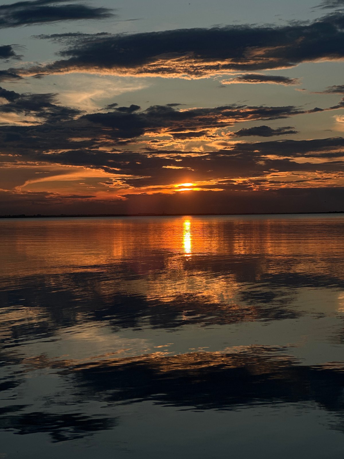 Sunset boating activity observed on Kokshetau waters