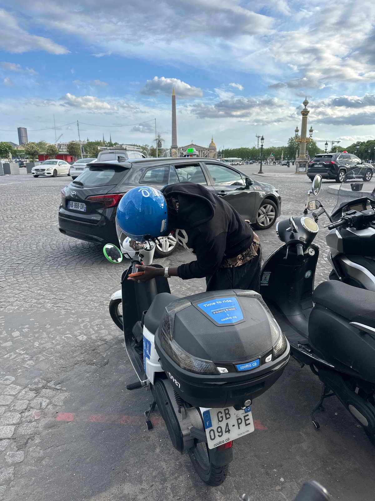 Scooter activity observed across Paris streets Monday evening