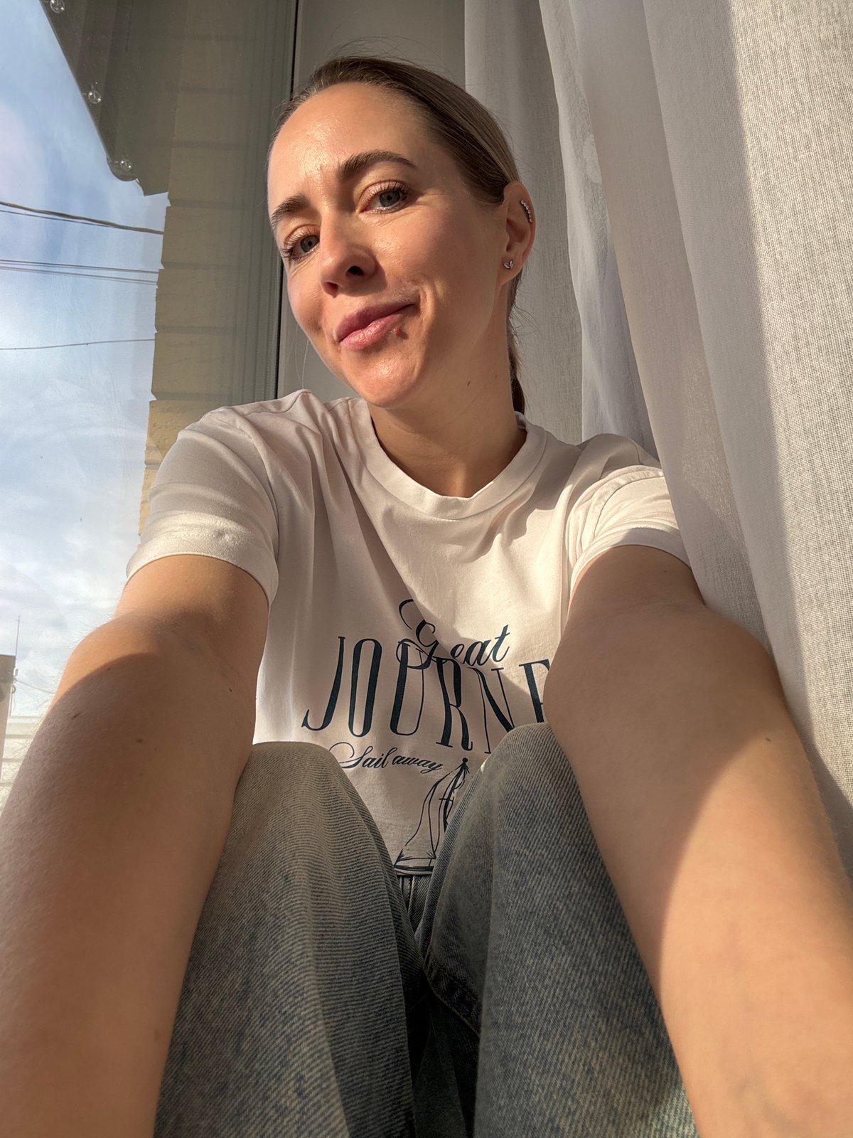 Woman documents late-night moments with selfies in Chaikovsky