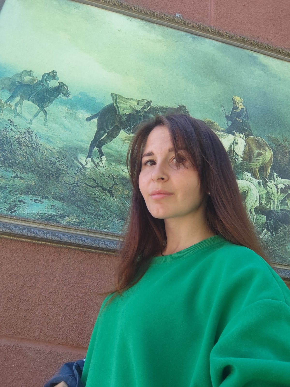 Mother and infant's morning outing documented in Chaikovsky, Russia