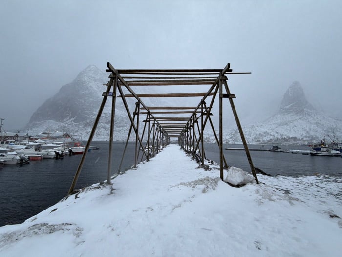 Winter scenes documented in snowy Reine, Norway fishing village