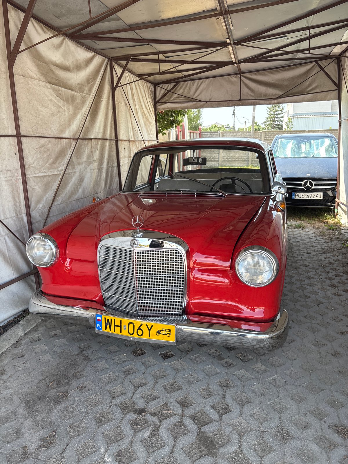 Vintage Mercedes W110 restoration underway in Warsaw workshop