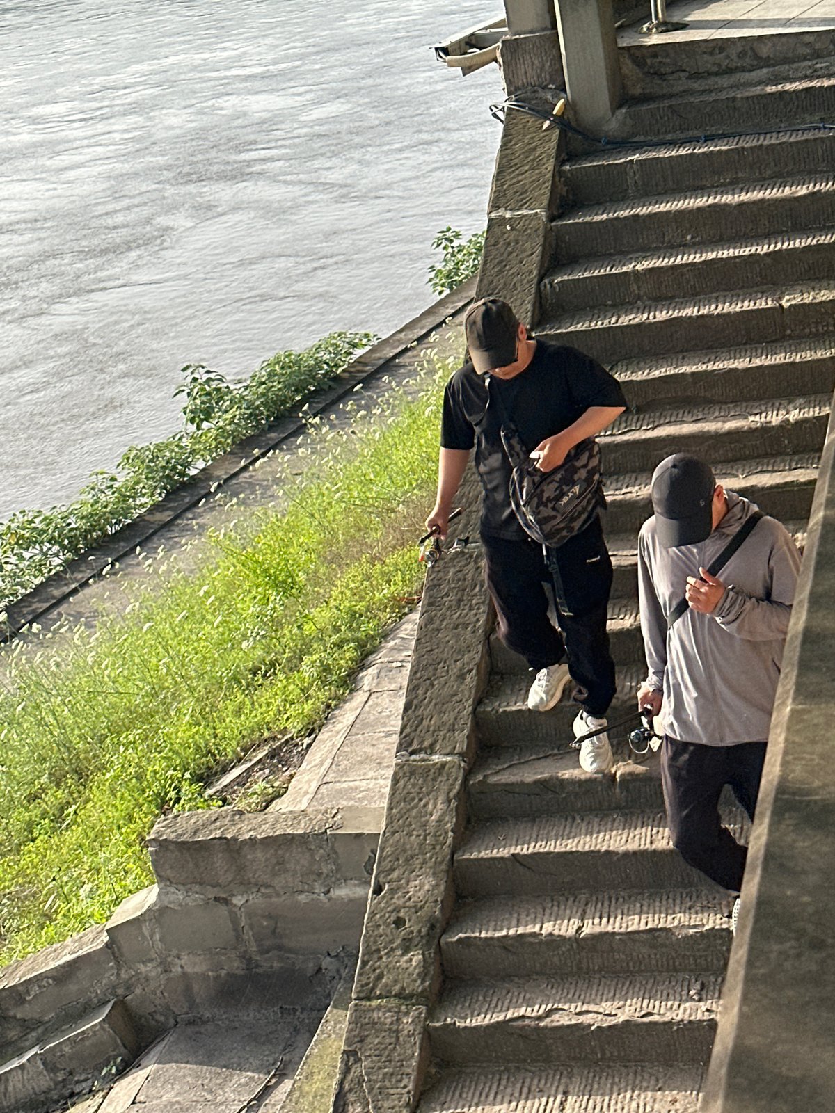 Morning riverside recreation scenes captured across Jiangjin waterfront area