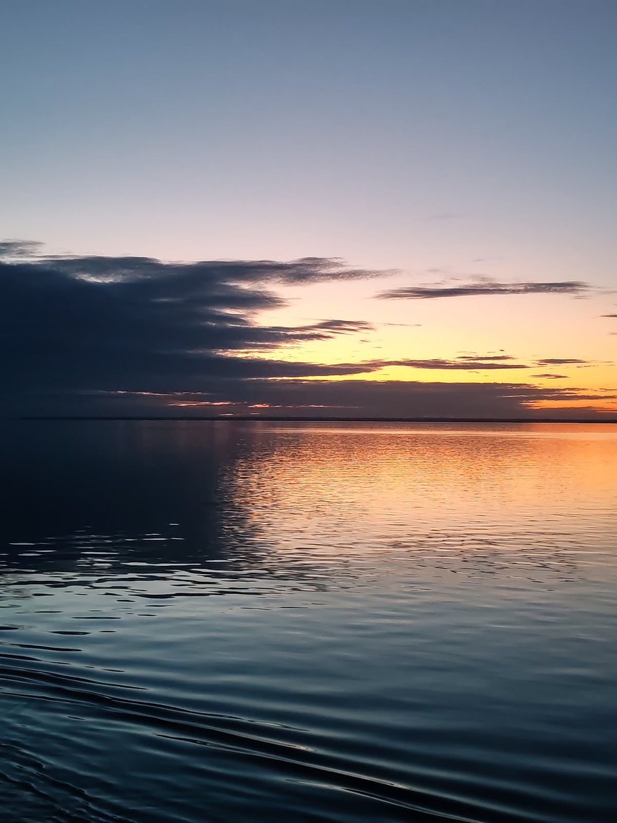 Sunset selfie captured by witness near Russian waterway