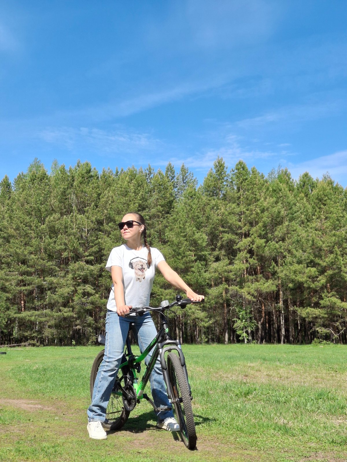 Morning bike outing captured in Chaikovsky park area