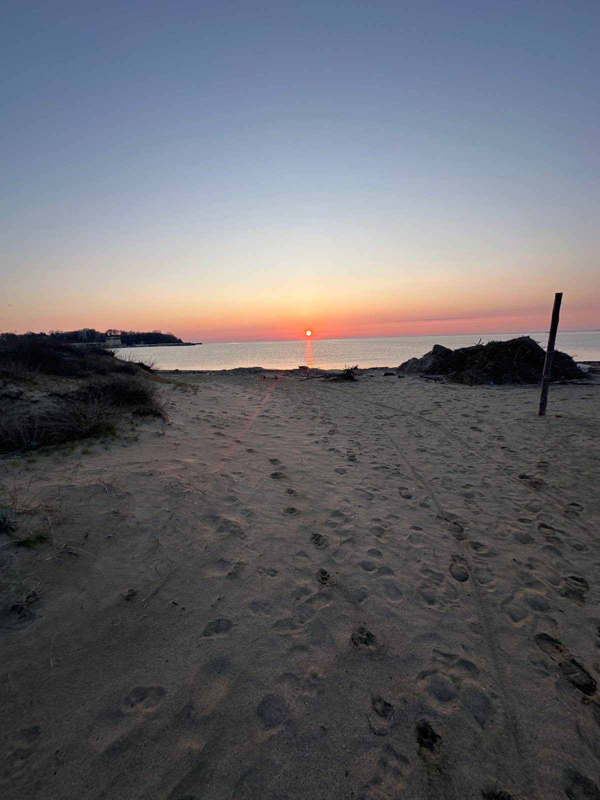 Dawn documented with 'LOVE LIFE' mug on Kiten beach