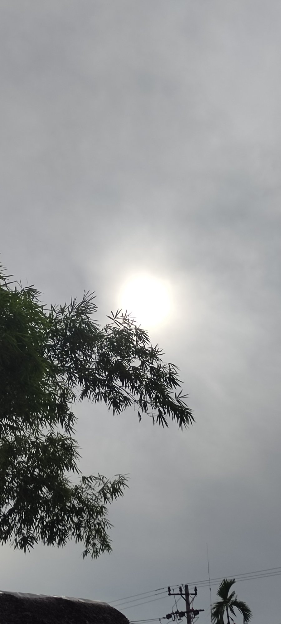Cloudy skies documented in Keudebayu, Indonesia early morning