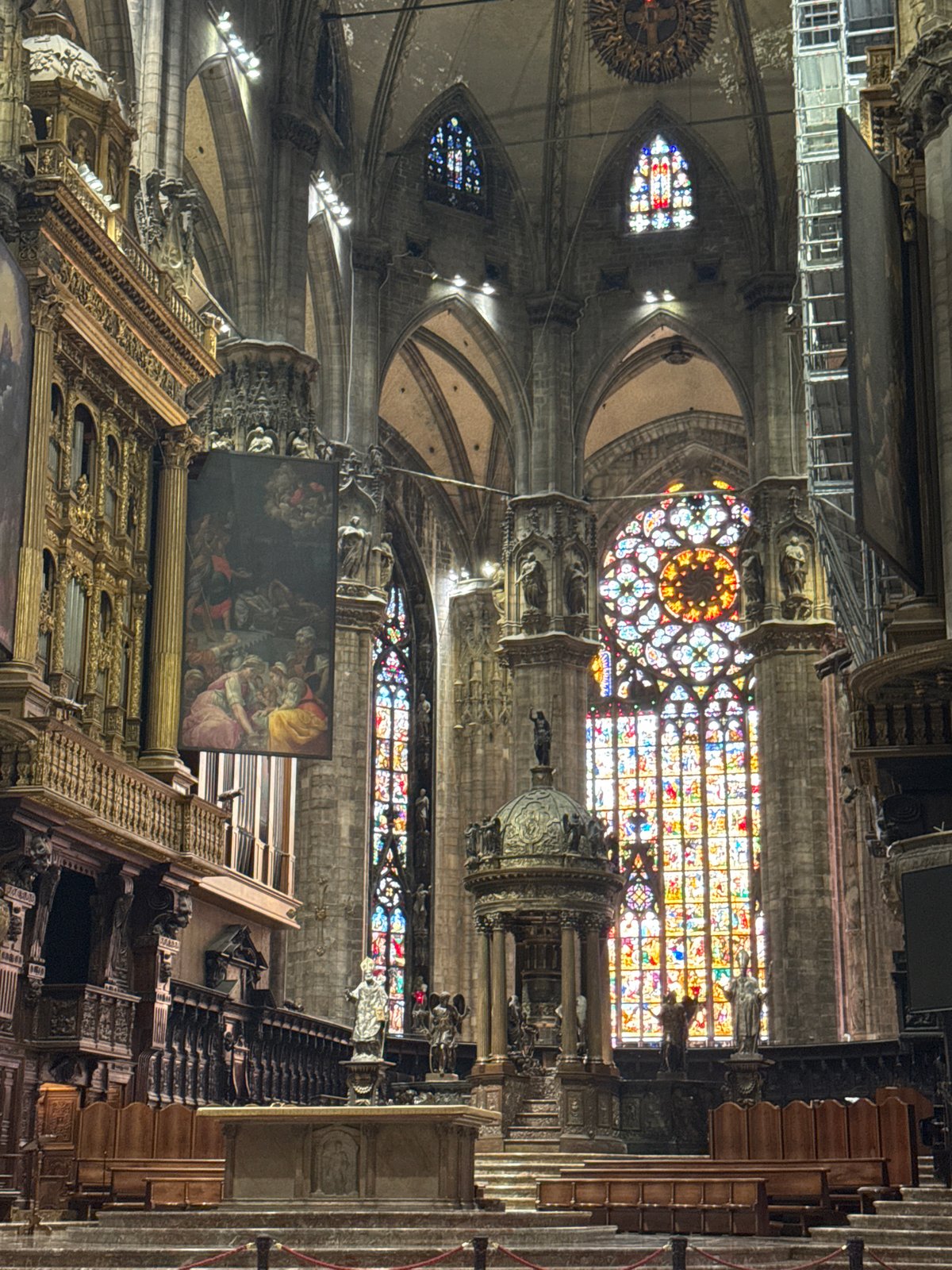 Inside the Duomo di Milano, Gothic architecture up close