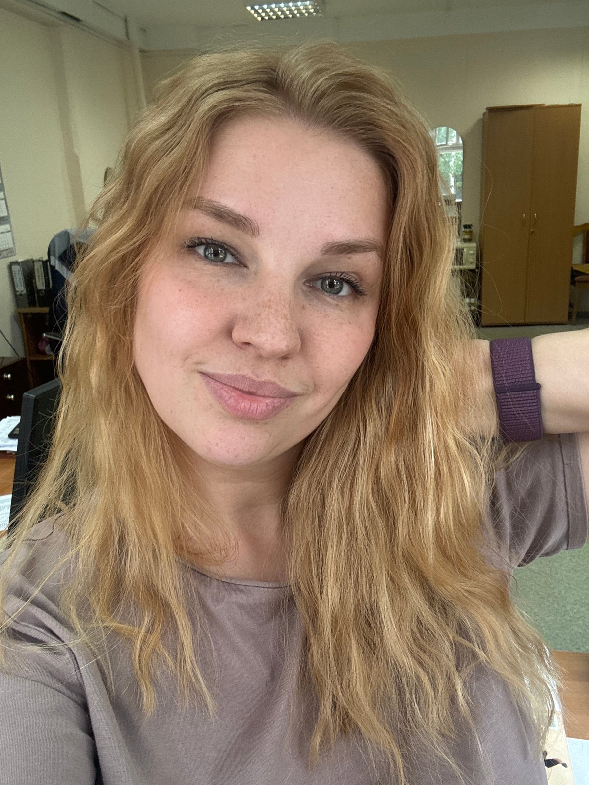 Office selfies and a highway drive in Rusanovo