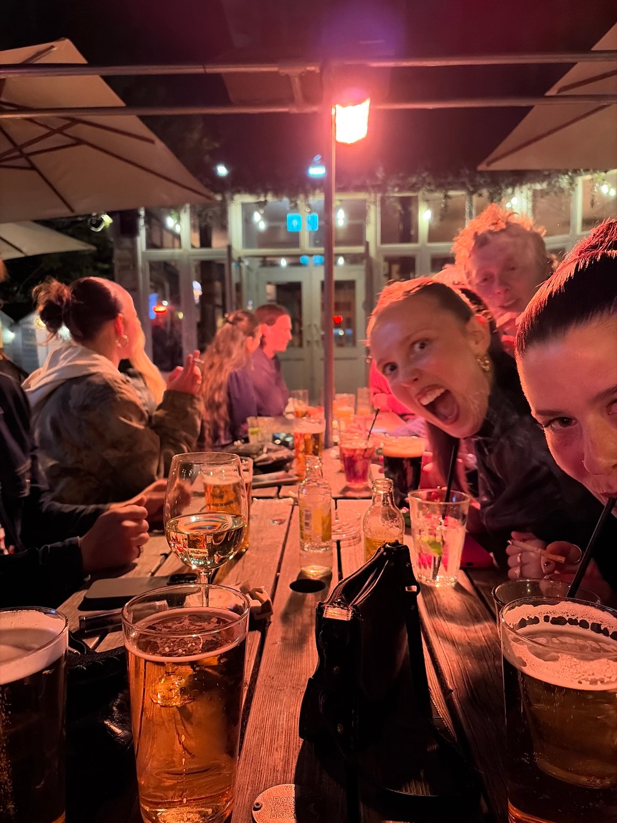 London pub gathering captured across multiple venues Saturday evening