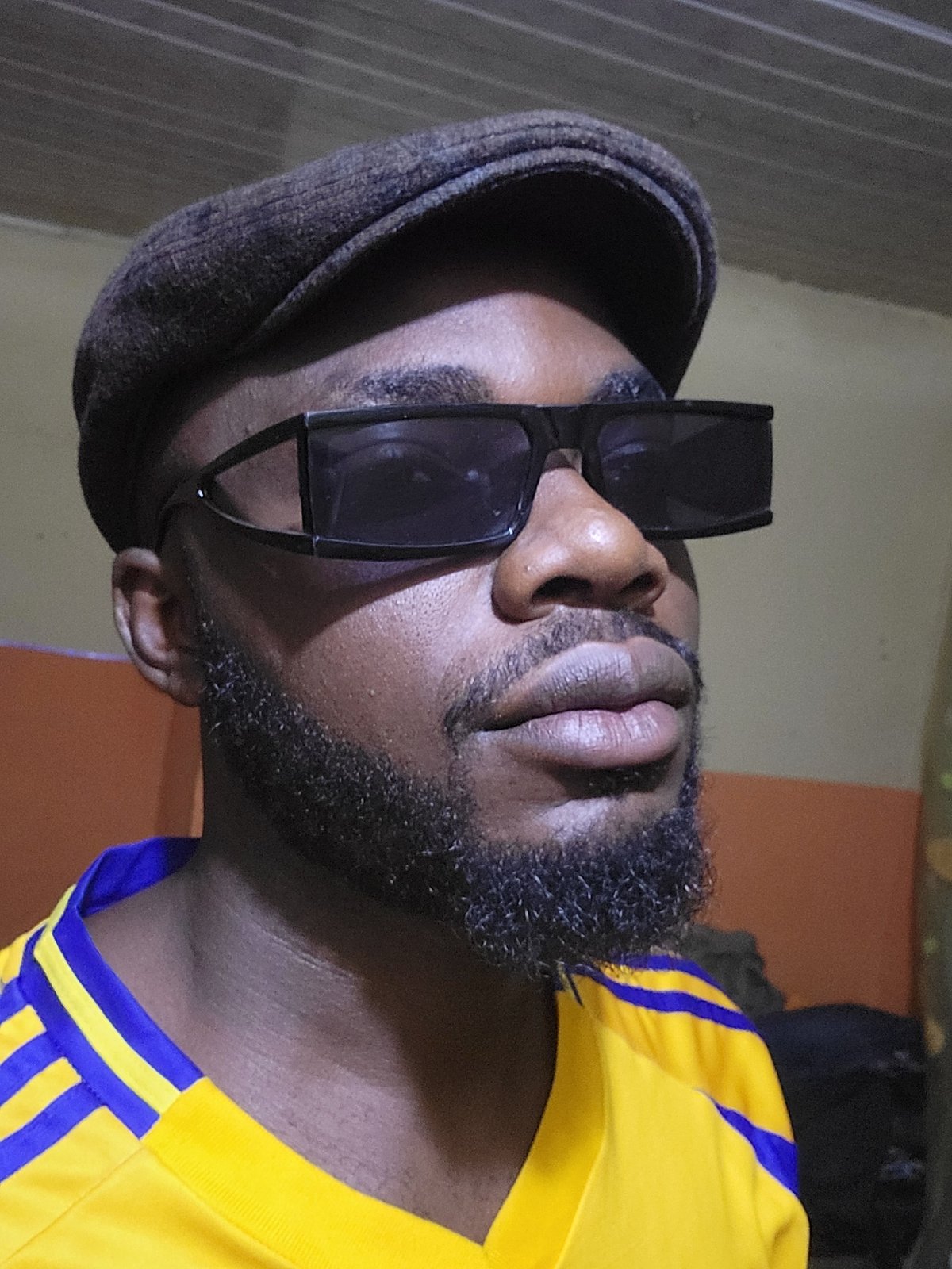 Man in sports jersey photographed multiple times in Jos