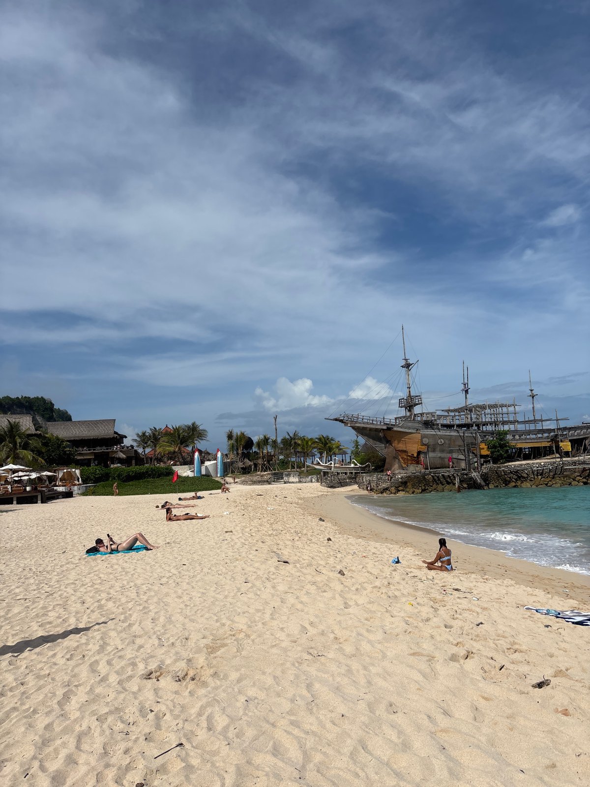 Morning beach activities documented across Kuta Selatan tourist areas