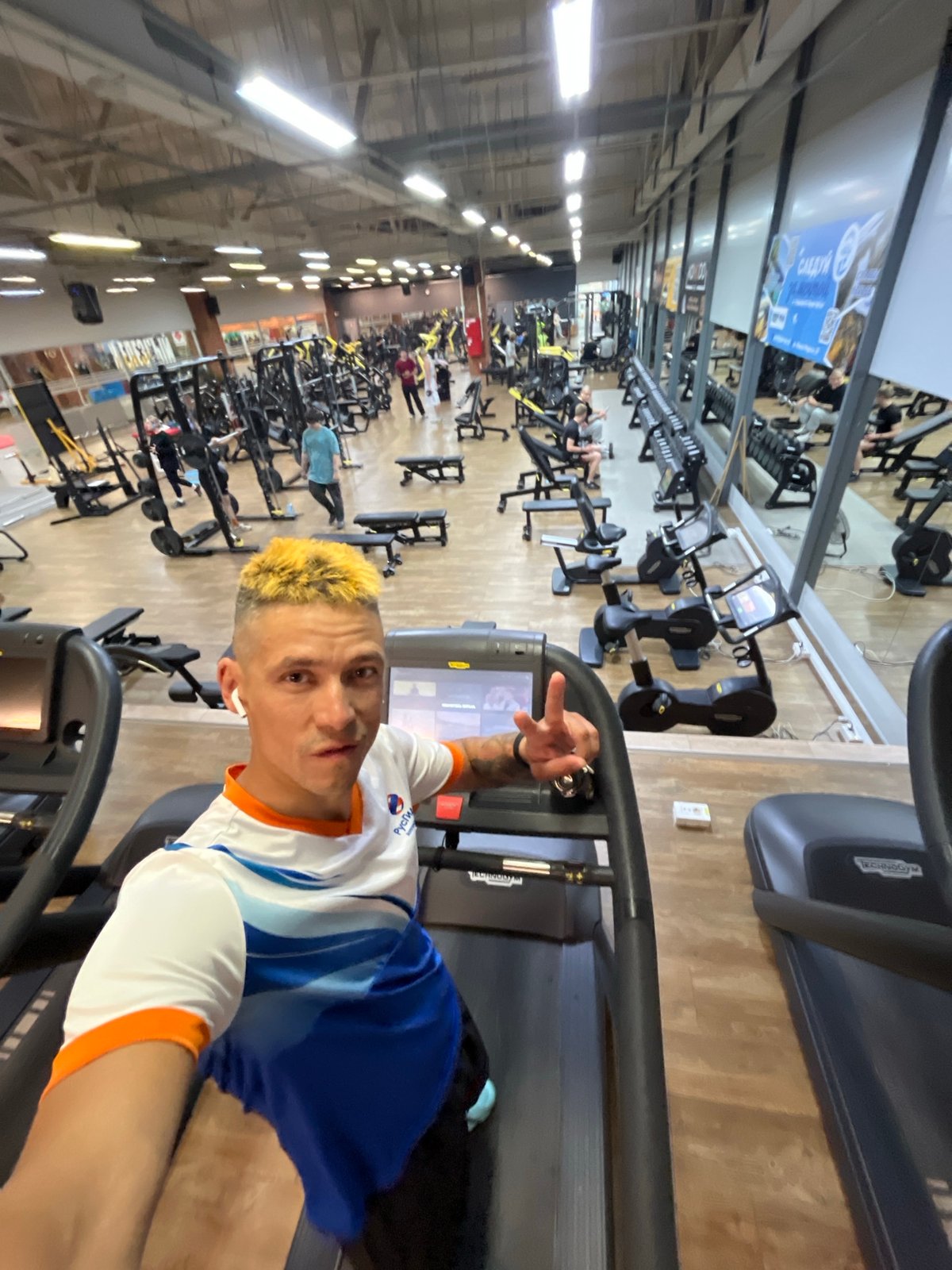 Gym session and bike ride through Chaikovsky on a cloudy afternoon
