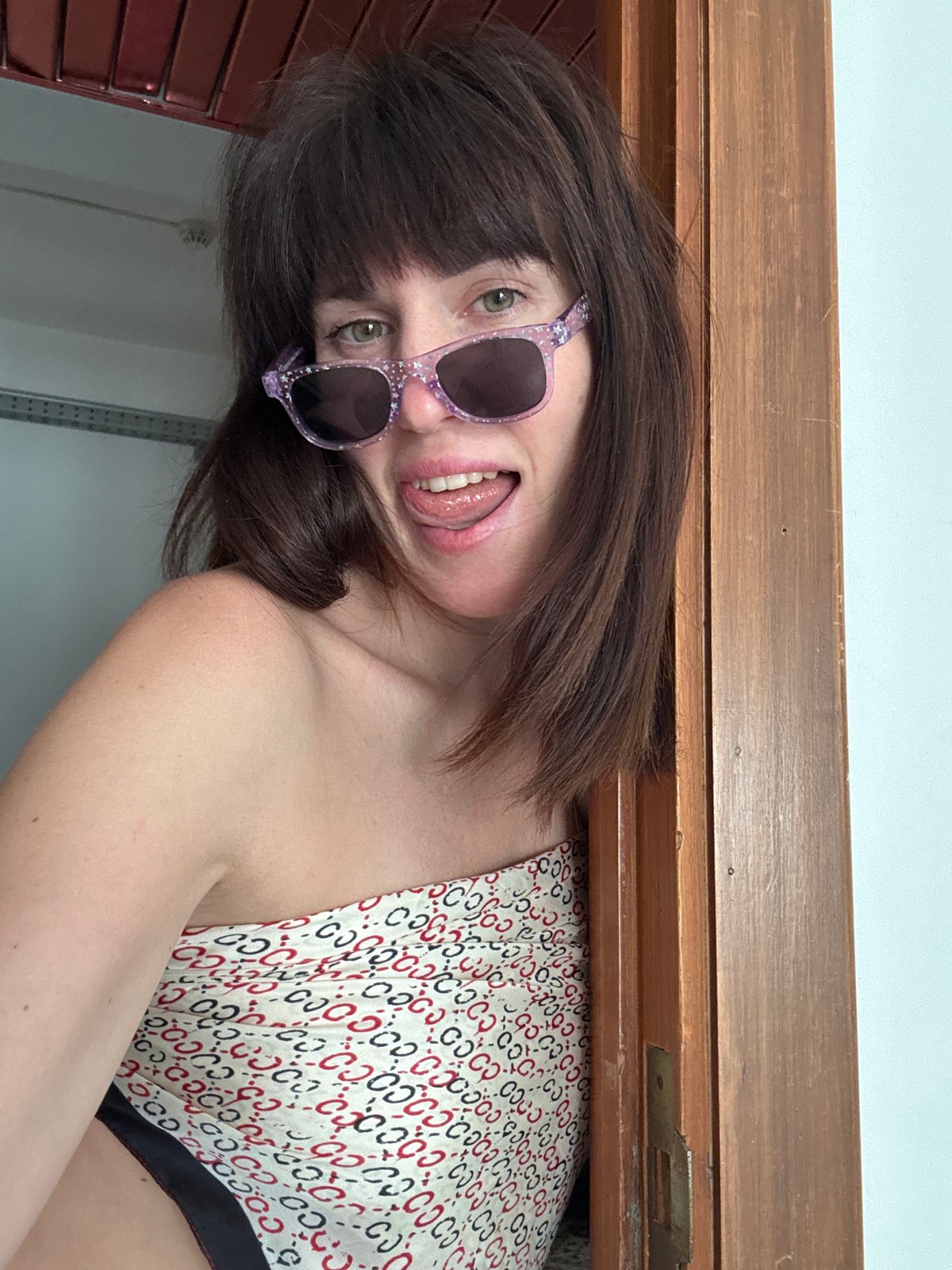 Silly sunglasses stacking and hotel wandering in coastal Sicily