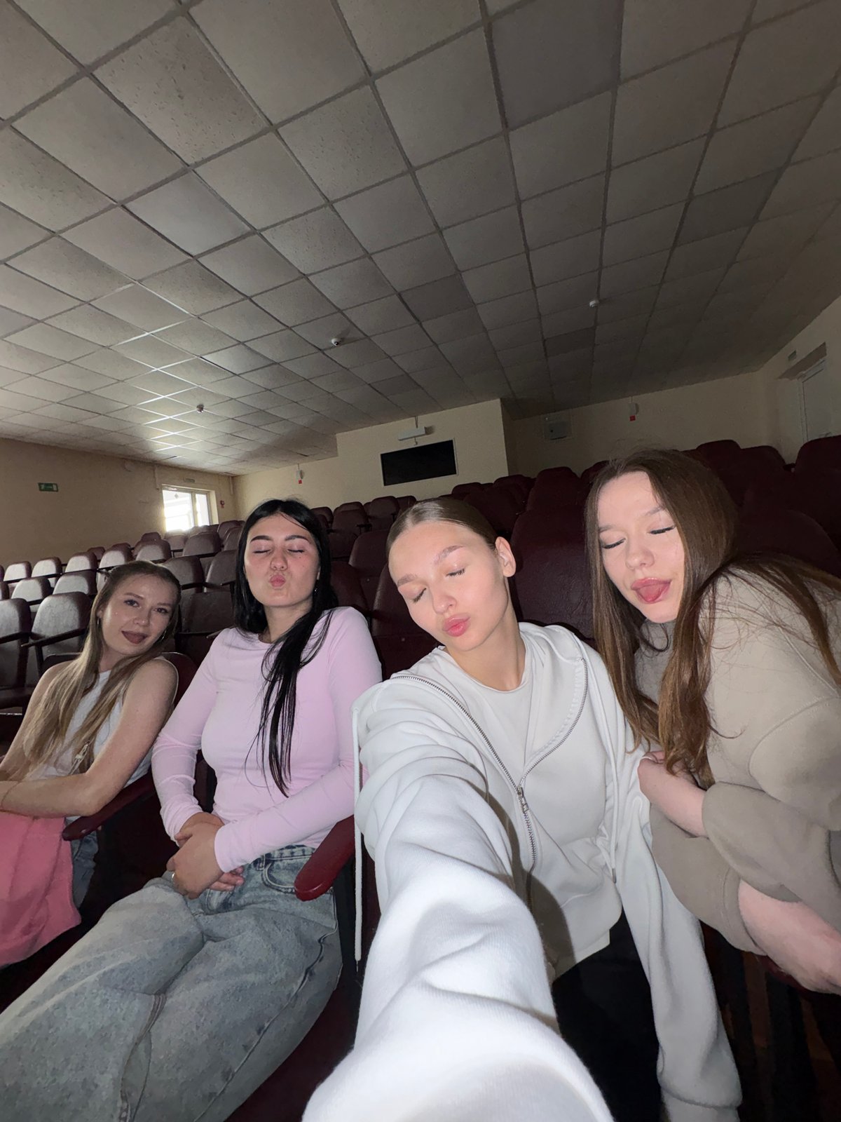 A laid-back day with friends, kids, and a cat in Chaikovsky