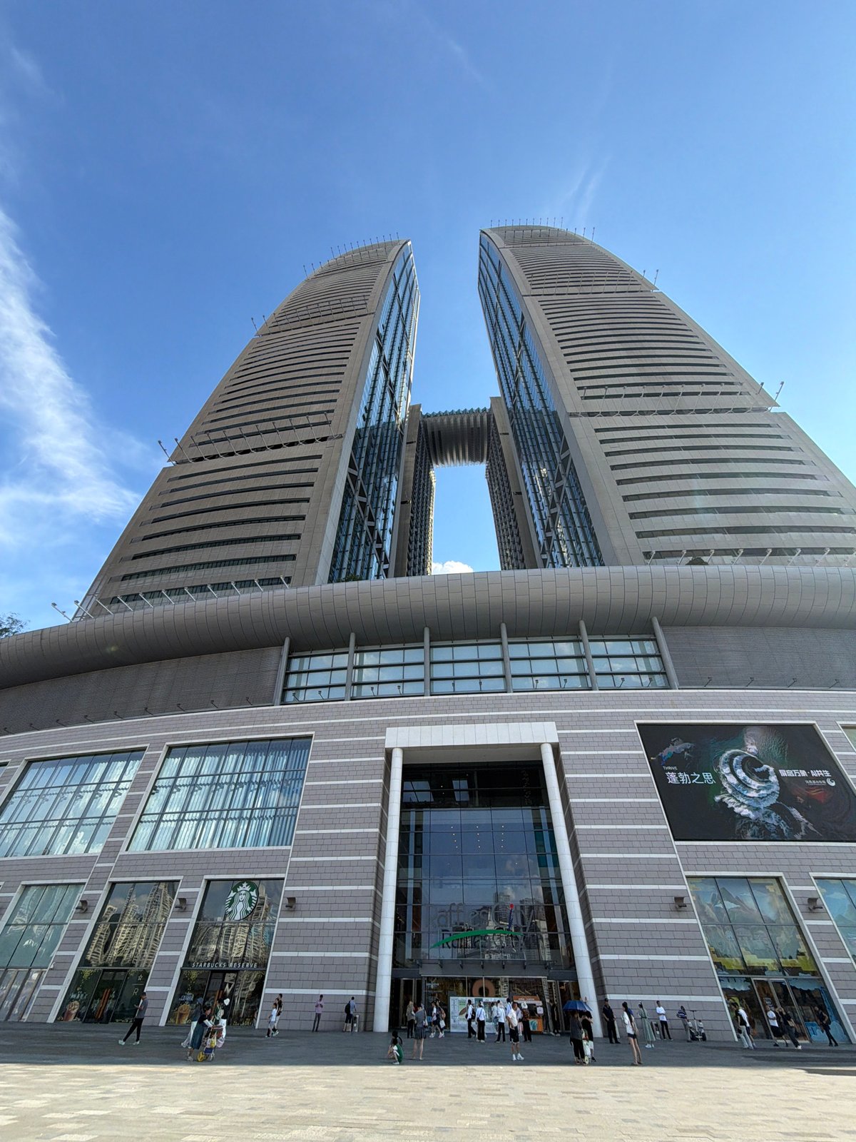 Busy morning around Chongqing's Yuzhong District landmarks