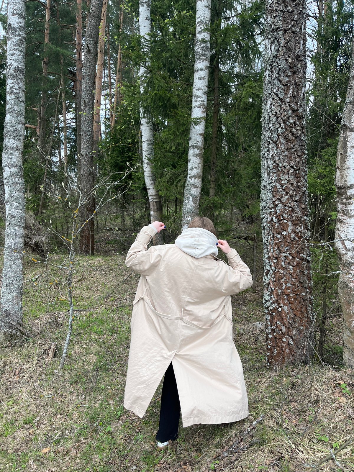 Women photograph forest outing in Раздолье, Russia