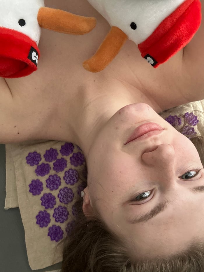 Woman documents morning routine in Kazan apartment