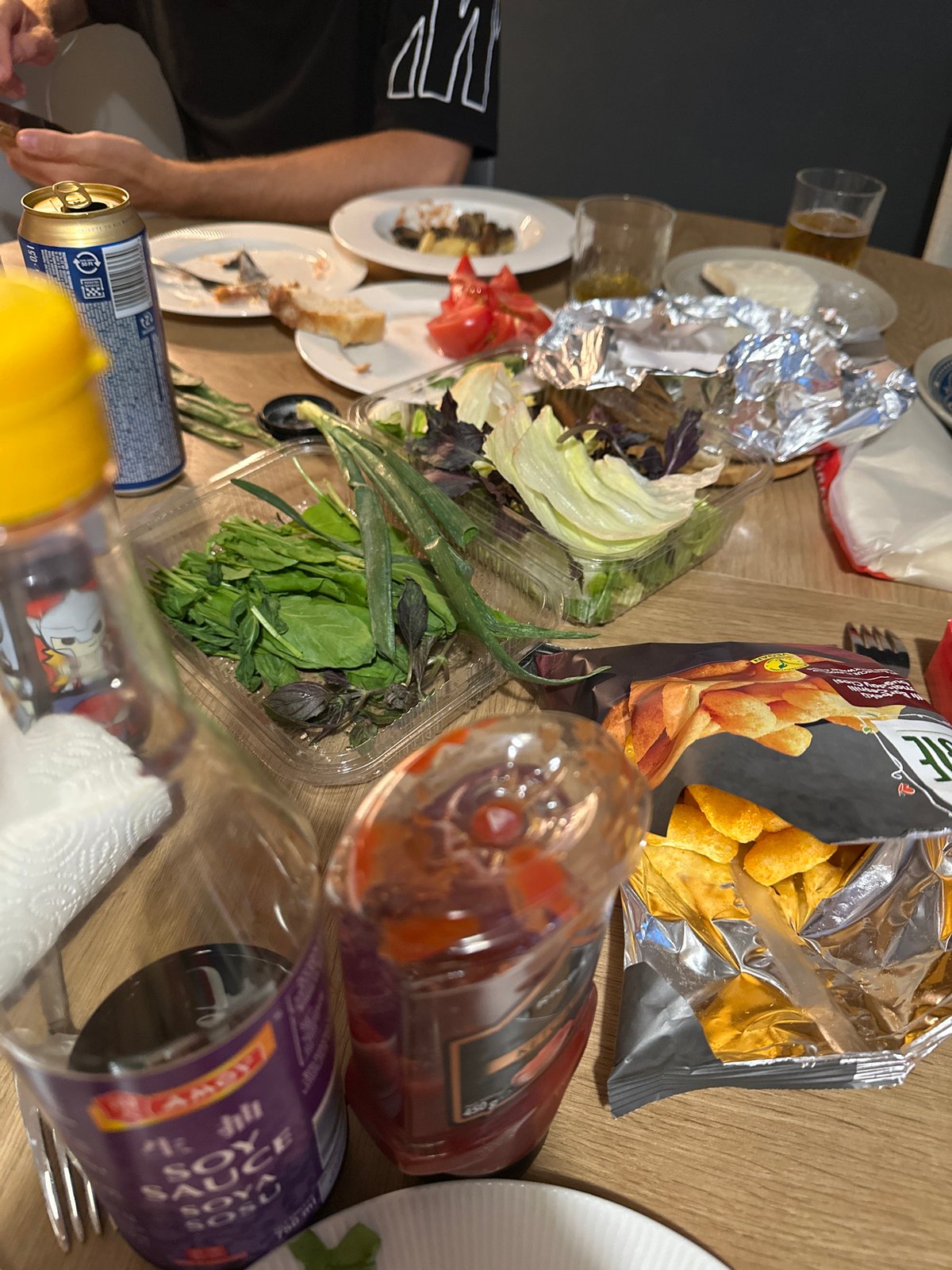 Family gathering documented in Fethiye following shared meal