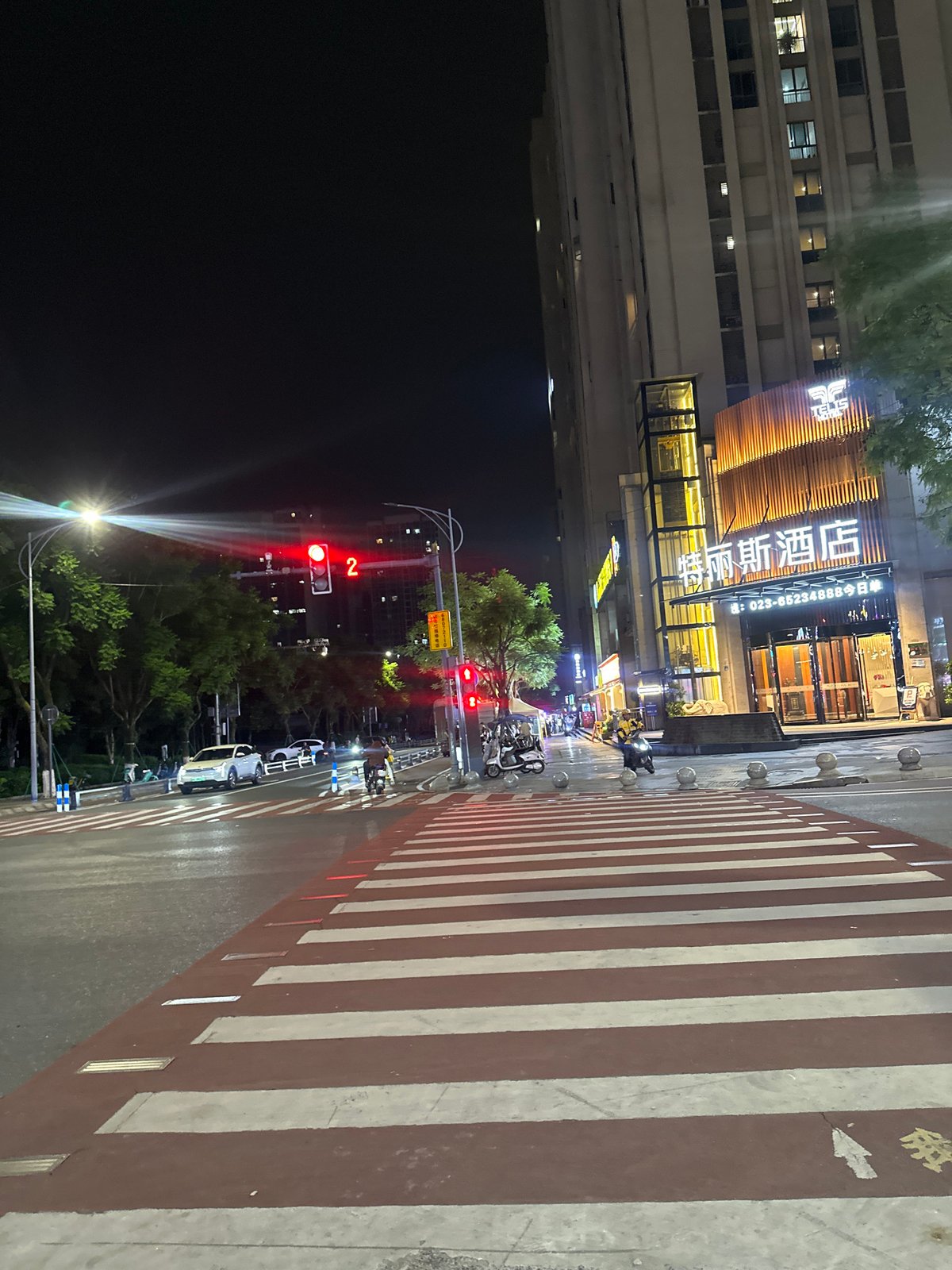 Nighttime street life captured in Chongqing High-tech Zone