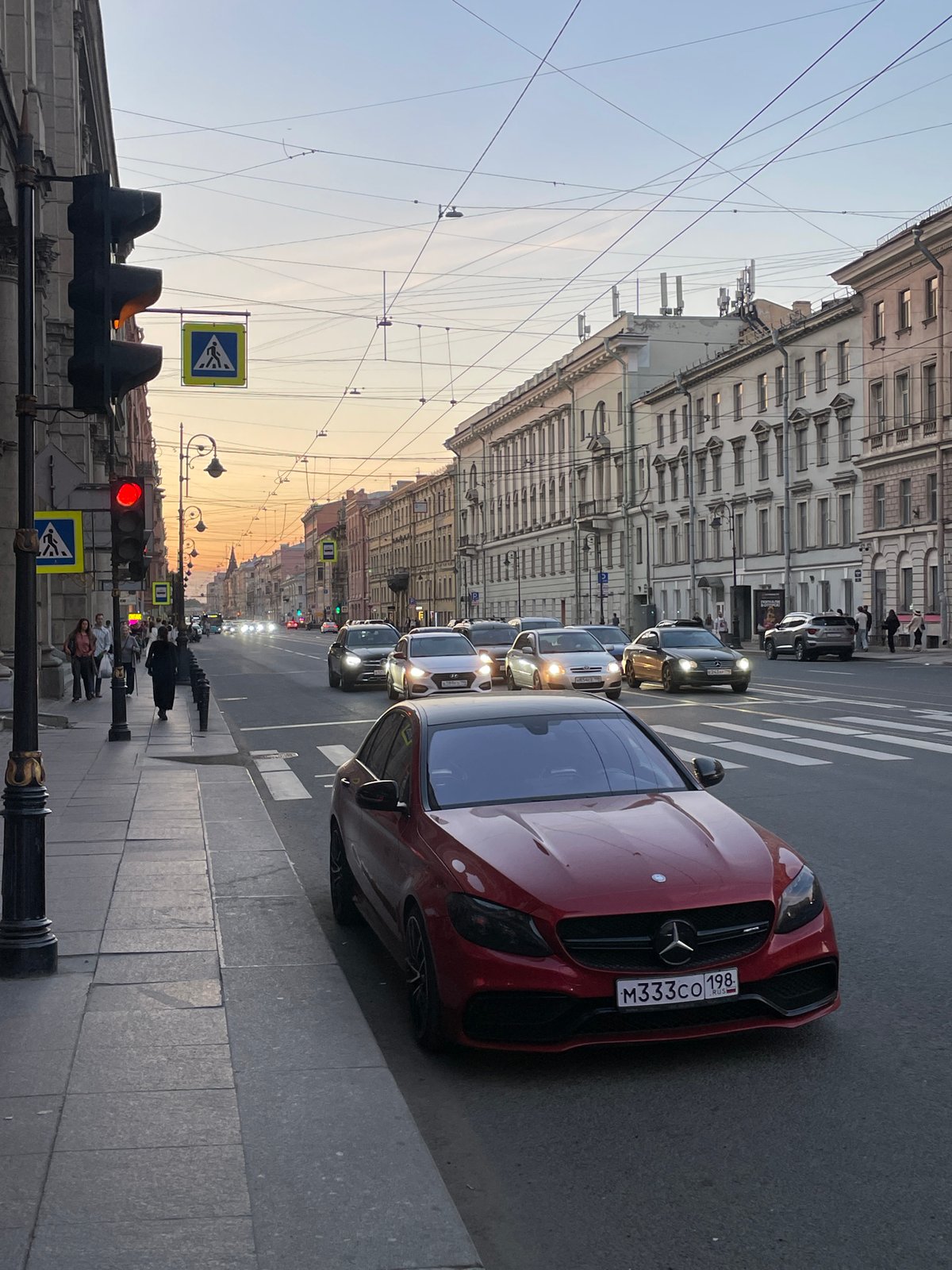 Evening walking tour captures Saint Petersburg streets and cathedral interiors