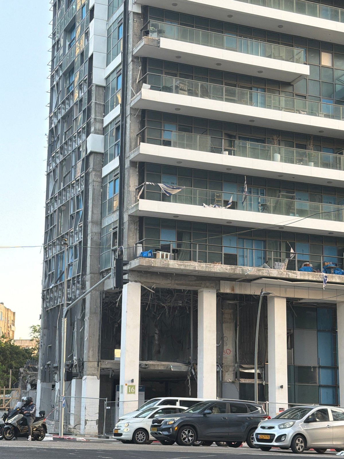 Building under construction or demolition observed in Ramat Gan