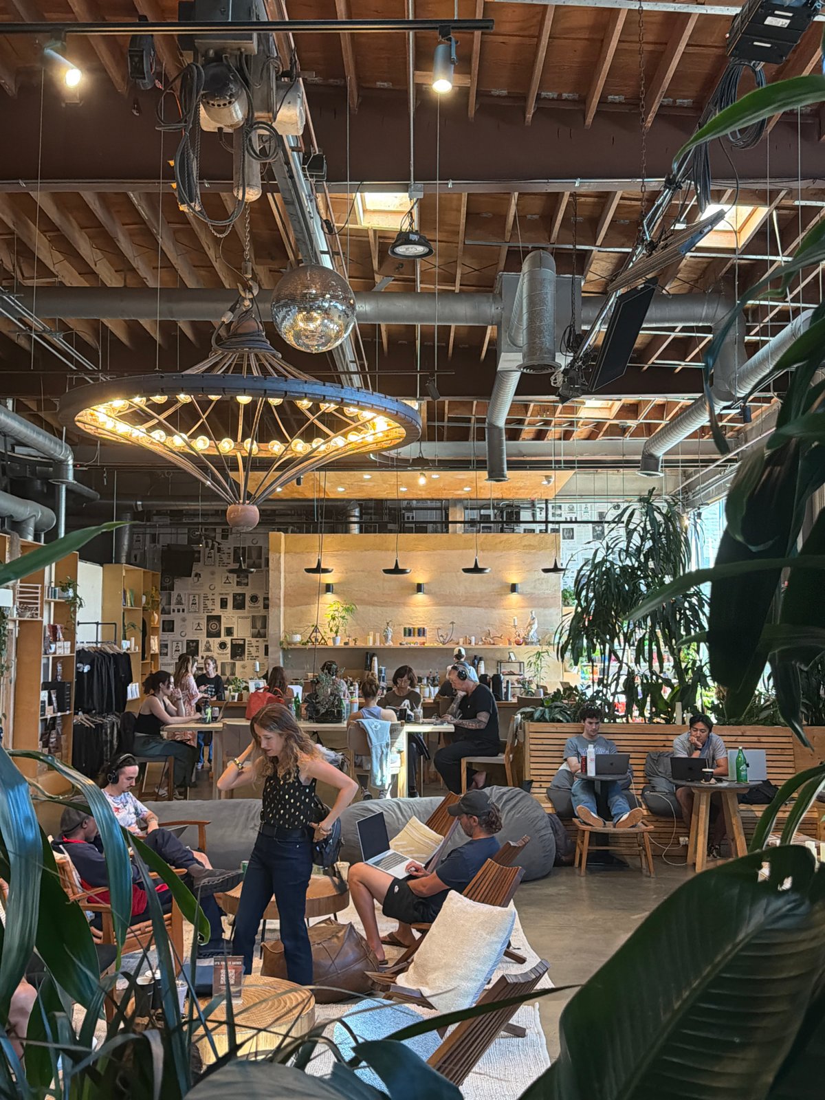 Pistachio dessert and café vibes in Santa Monica