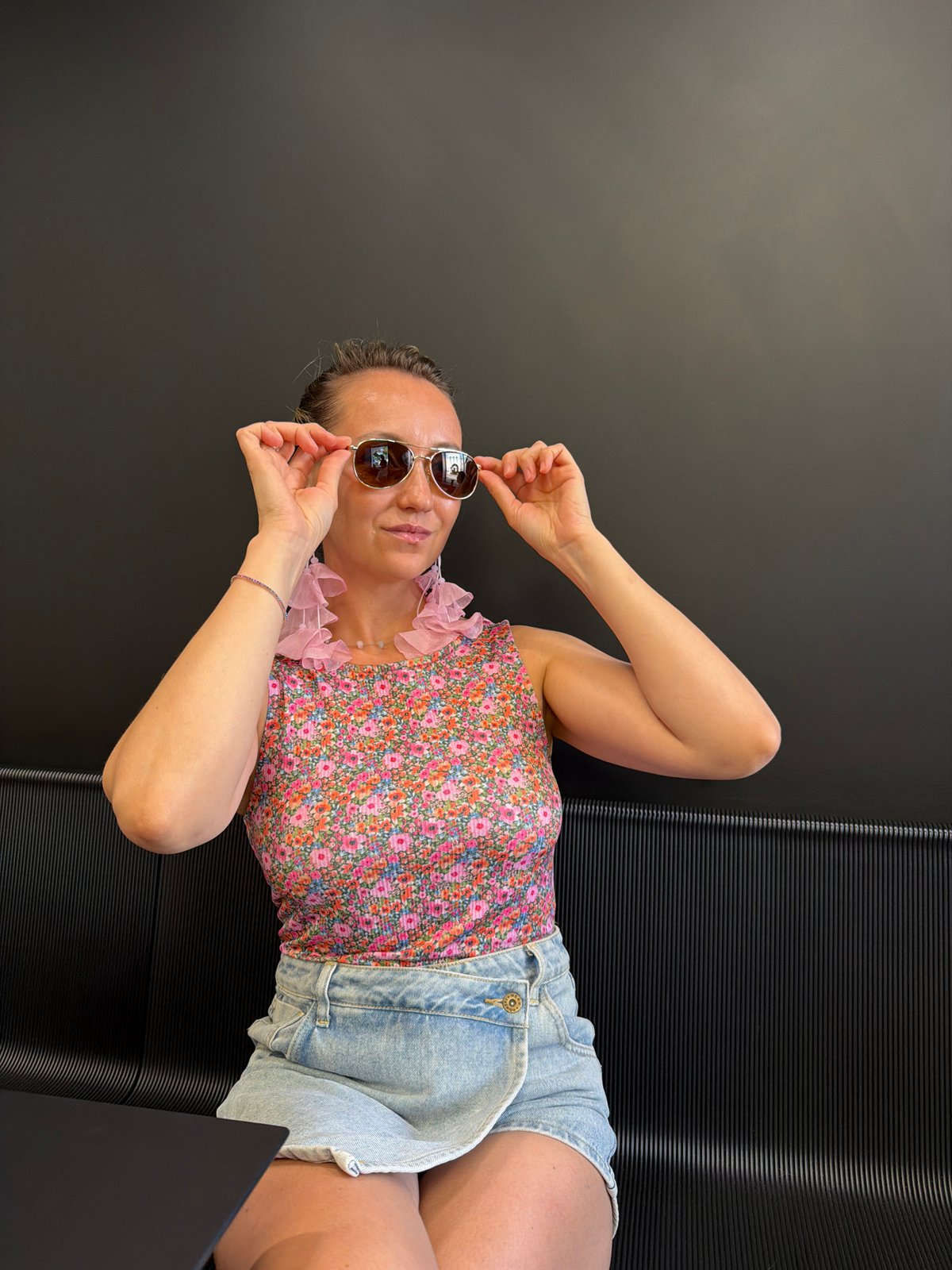 Café break in Izhevsk: latte art and a relaxed summer look