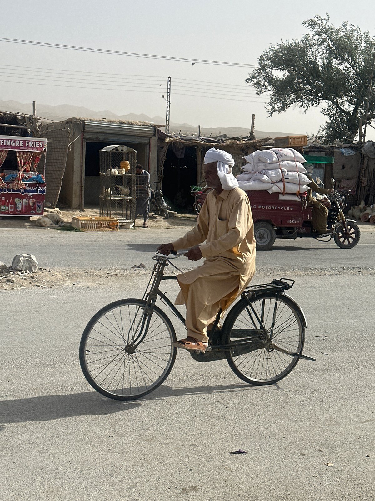 Routine street traffic observed in Quetta during midday hours