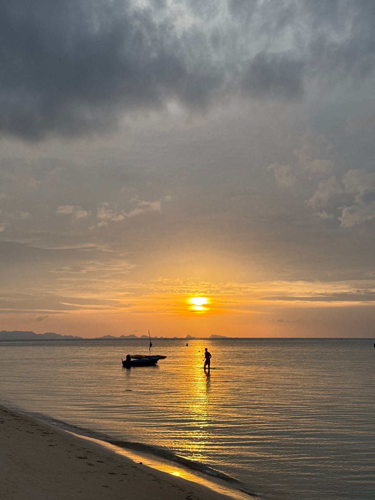 Quiet afternoon on Ko Samui's rocky shoreline