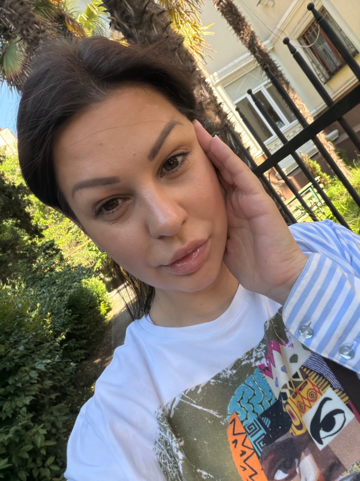 Woman documents early morning walk through Sochi streets