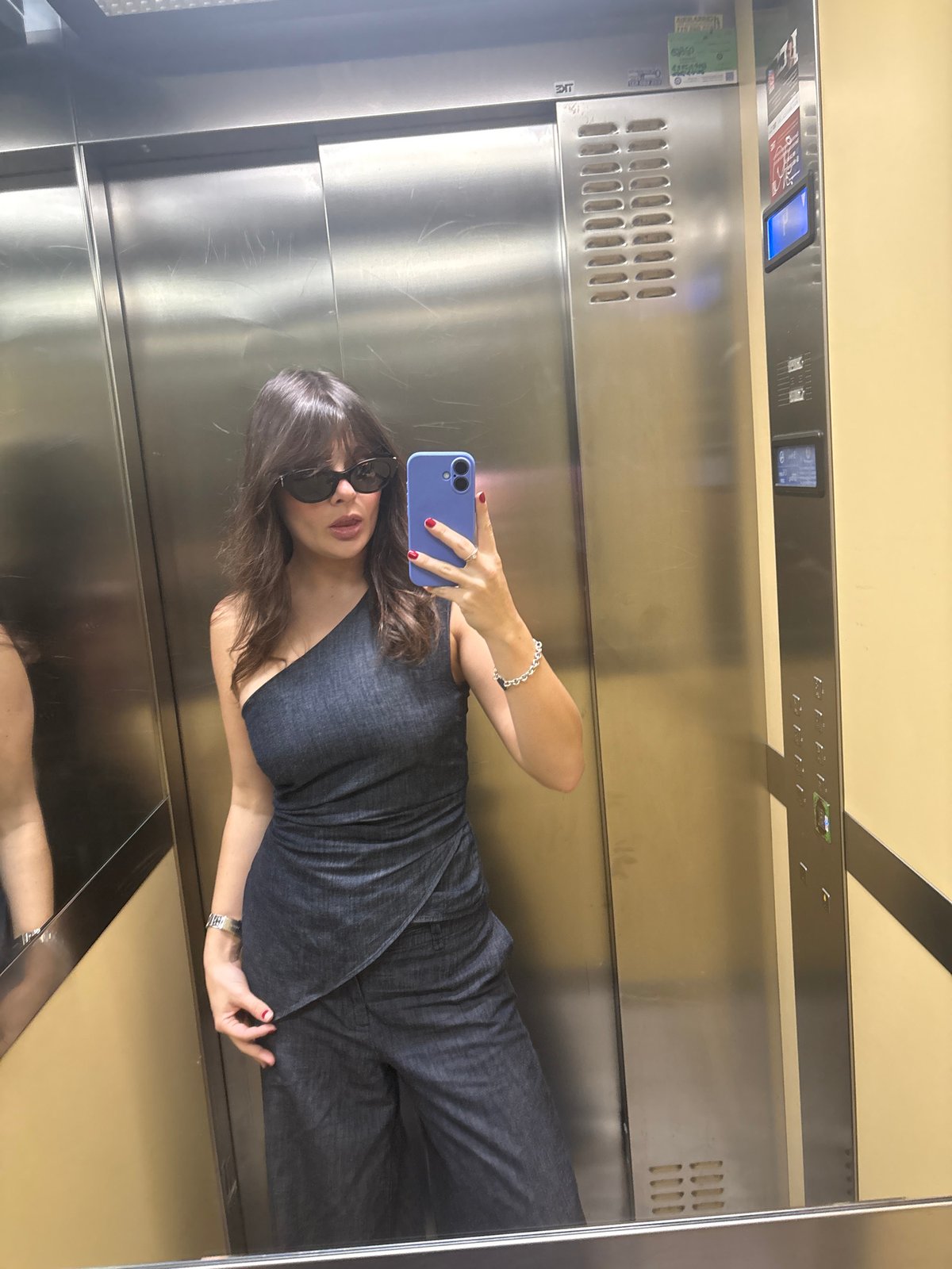 Tourist captures selfies in Santiago de Compostela elevator, home
