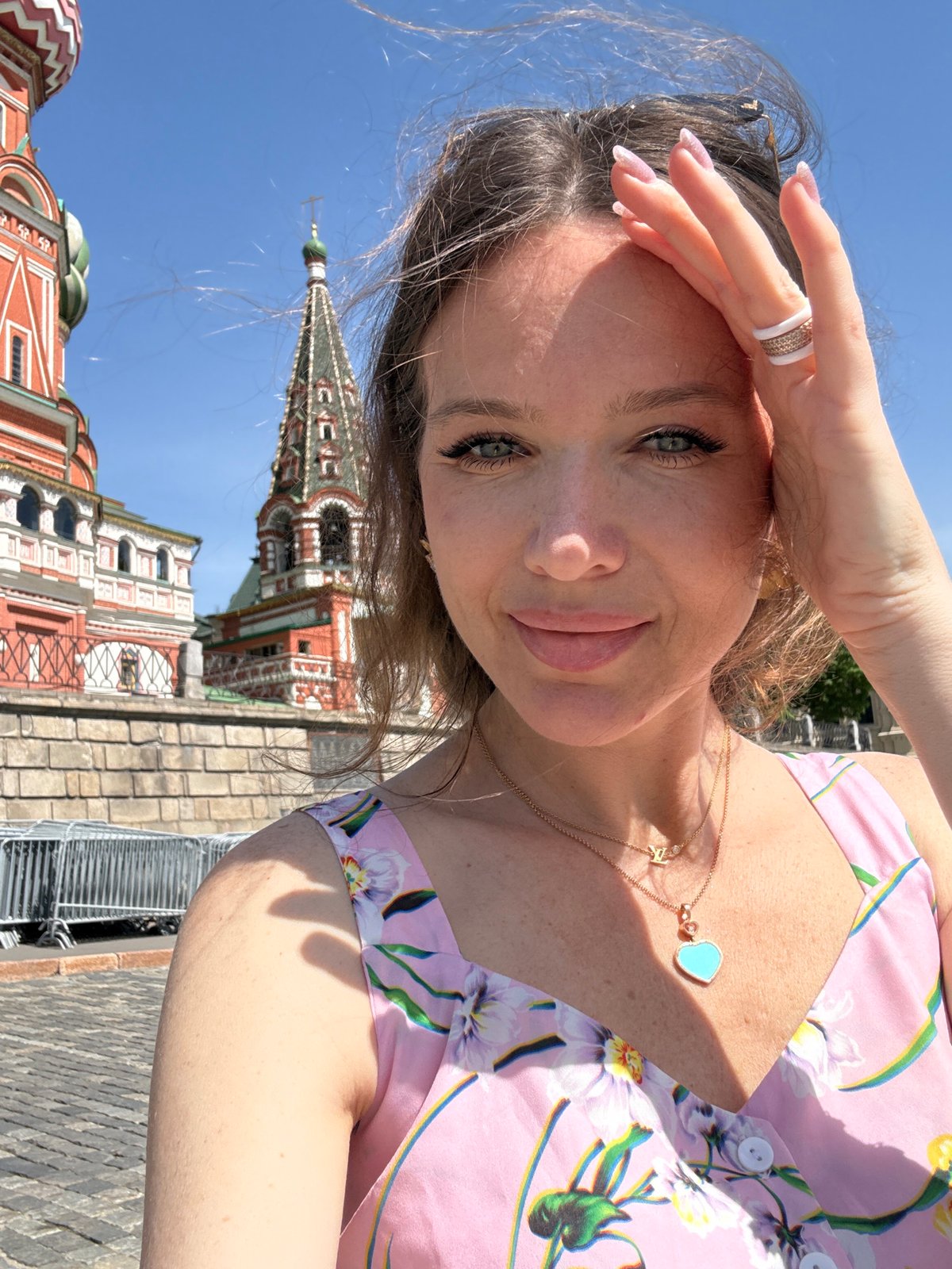 Morning tourists gather at Moscow's Red Square landmarks