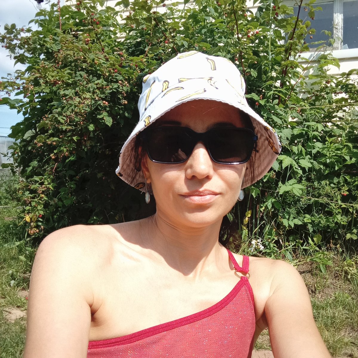 Lazy summer afternoon in a Russian garden, flowers and all