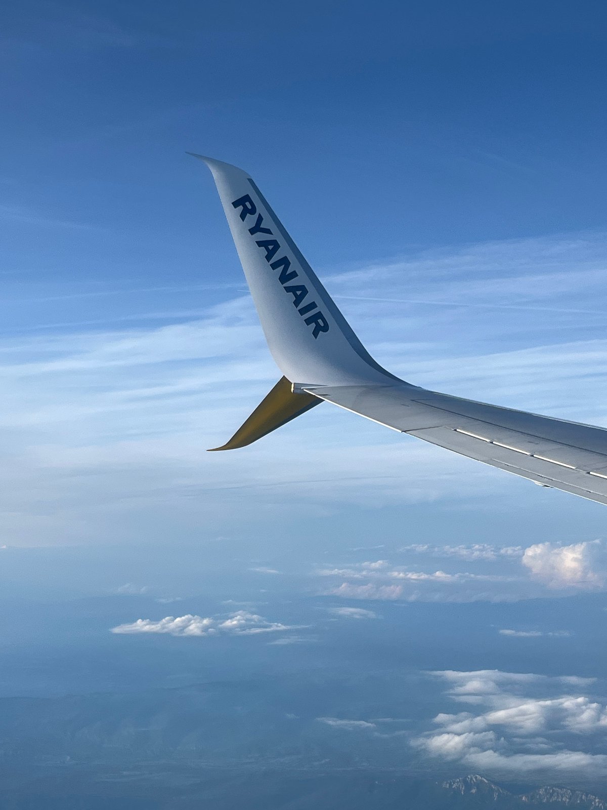Passenger documents Ryanair flight approach to Sofia through window