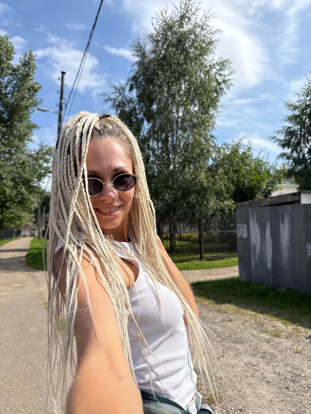 Morning selfie tour through Rusanovo's streets and rail stops