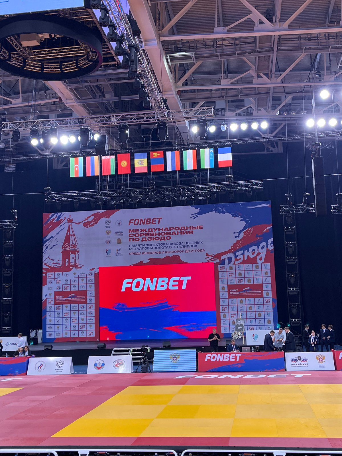 Judo competition held at Krasnoyarsk arena with international attendance
