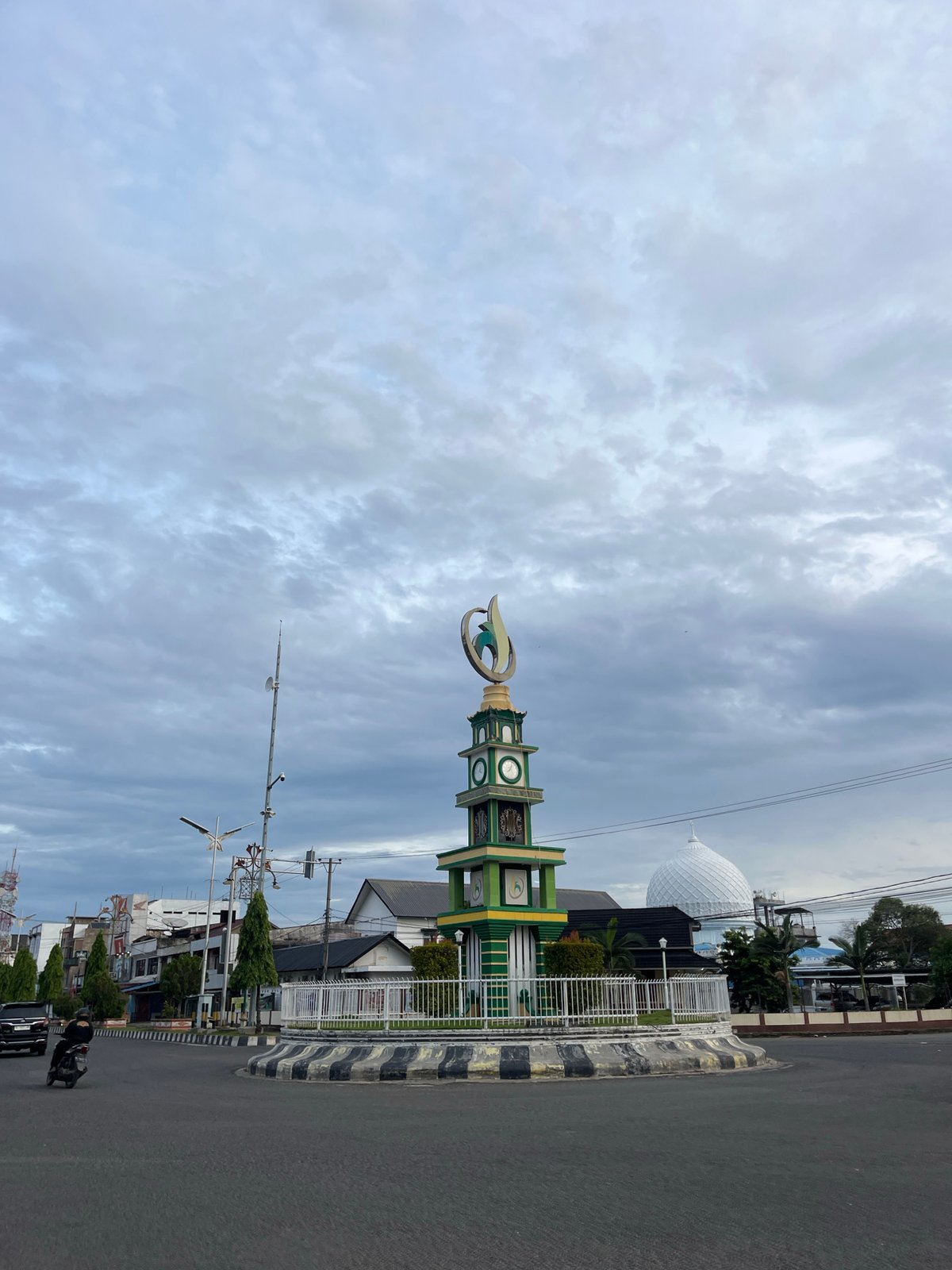 Evening street life documented across Lhokseumawe, Indonesia