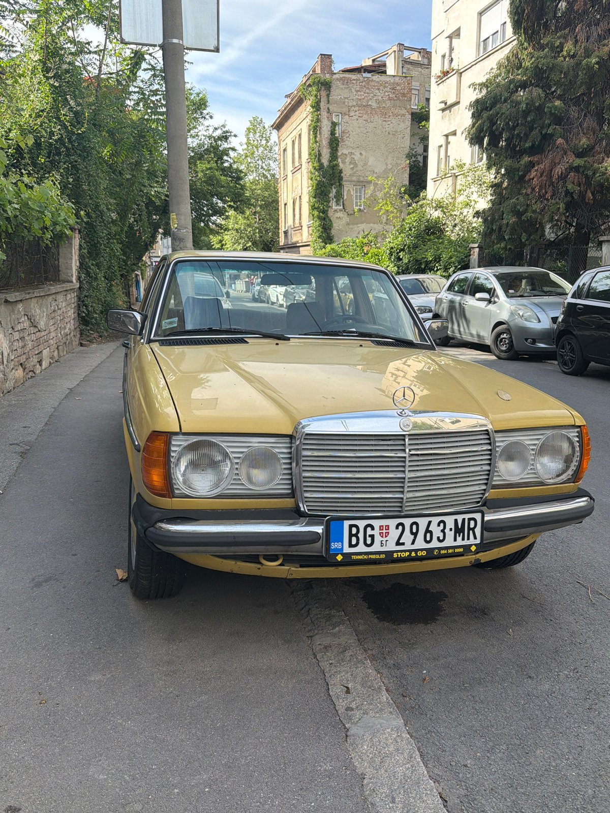 Witness documents Belgrade street scenes and vintage Mercedes