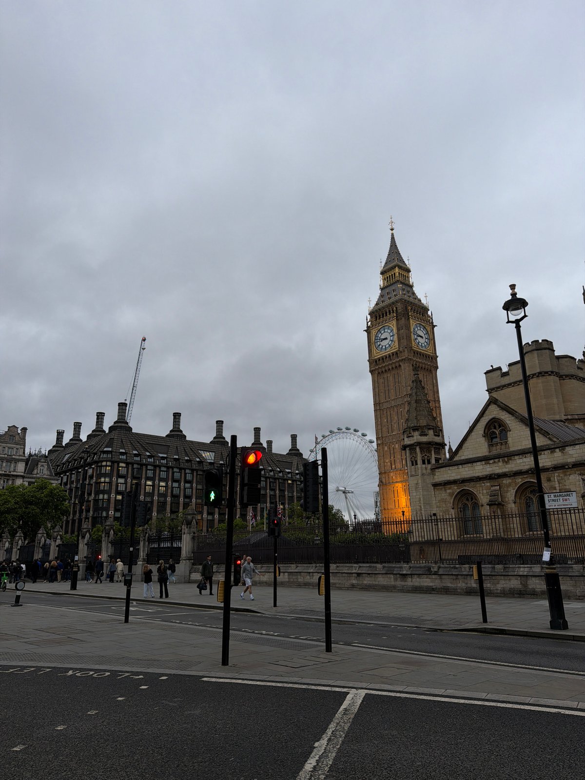 Evening scenes captured across Westminster and Trafalgar Square landmarks