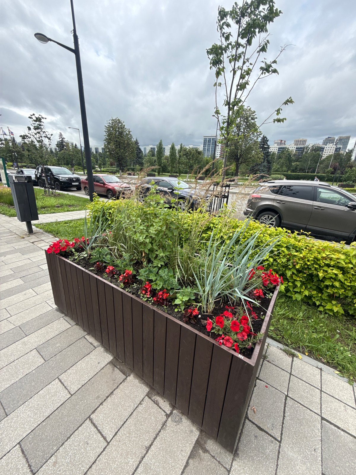 Street-level tour of central Perm on an overcast summer morning