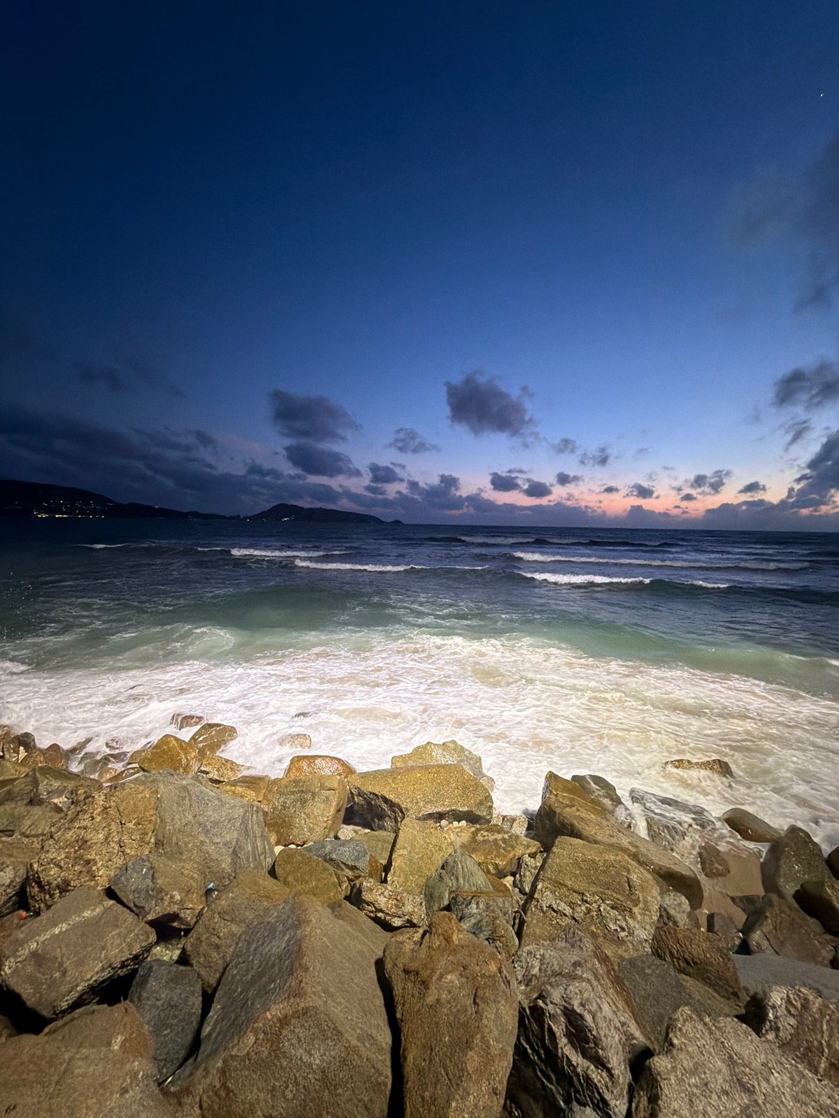 Patong at dusk: shoreline, street food, and nightlife beginnings